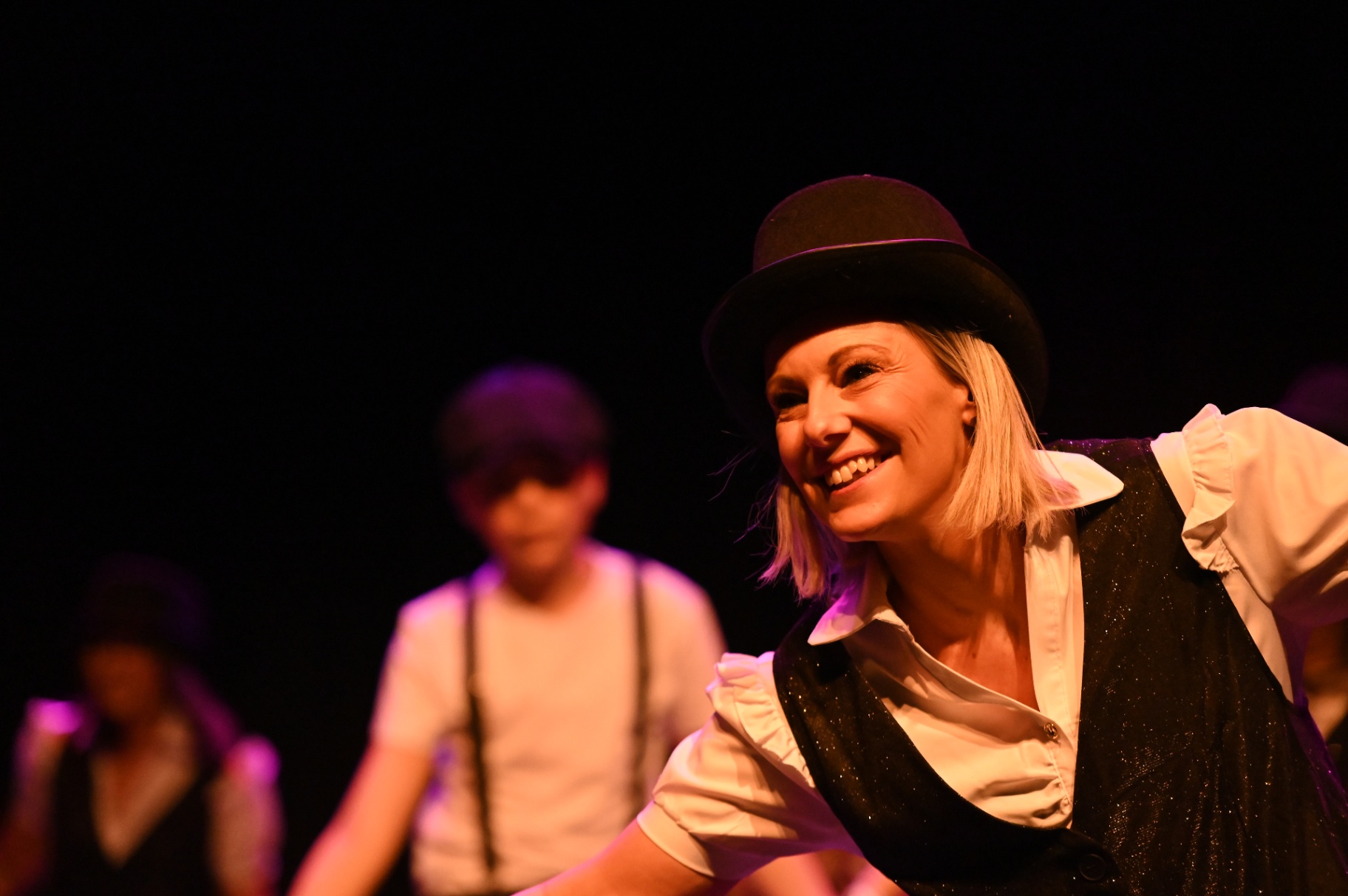 Danse et Vous — sourire complice sur scène